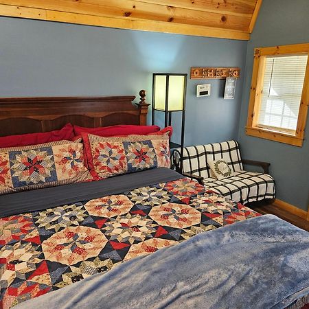 Acorn Cottage At Hocking Vacations 洛根 外观 照片