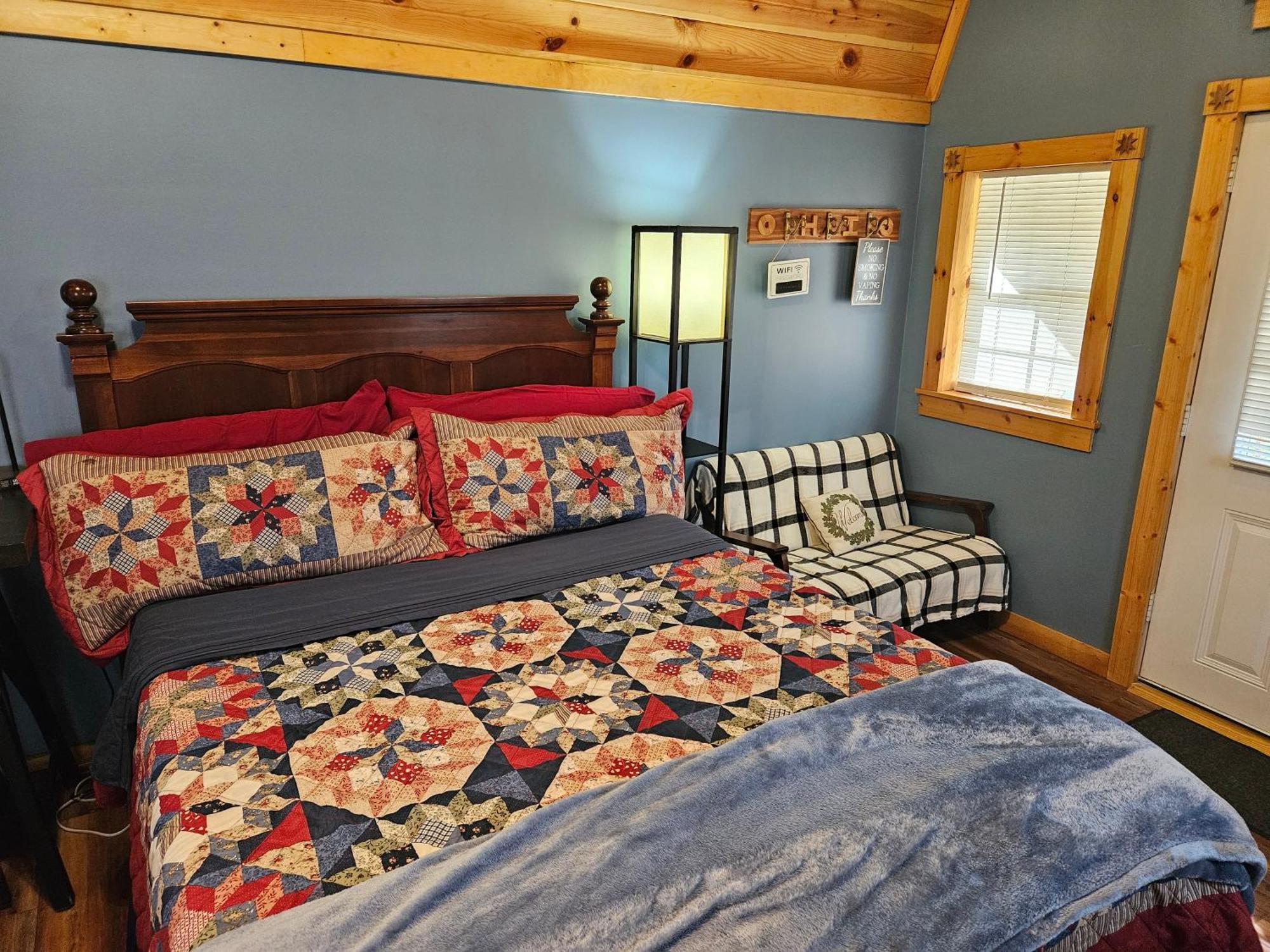 Acorn Cottage At Hocking Vacations 洛根 外观 照片